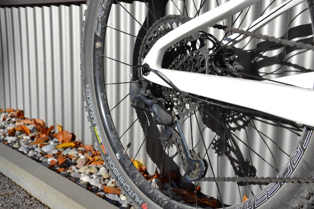 Das Sram GX Eagle Schaltwerk hat wie üblich hinten eine 10-52-Kassette drauf.