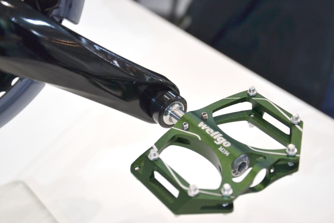 Wellgo zeigt ein abnehmbares MTB-Pedal mit einem simplen Mechanismus.