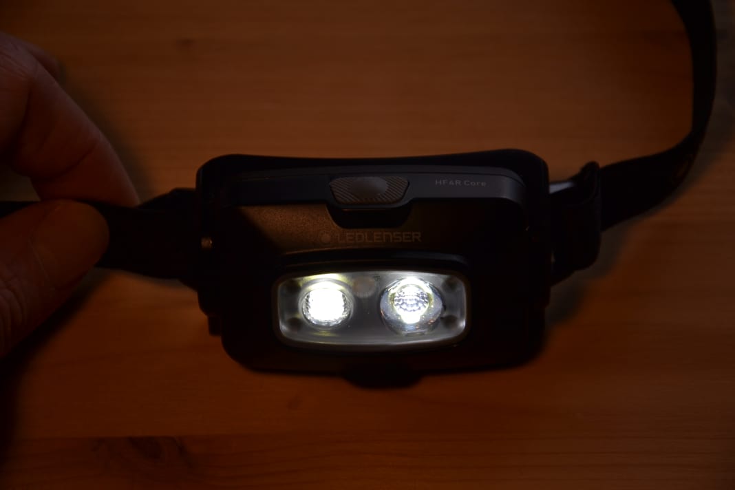Deux LED assurent ici aussi l'éclairage.