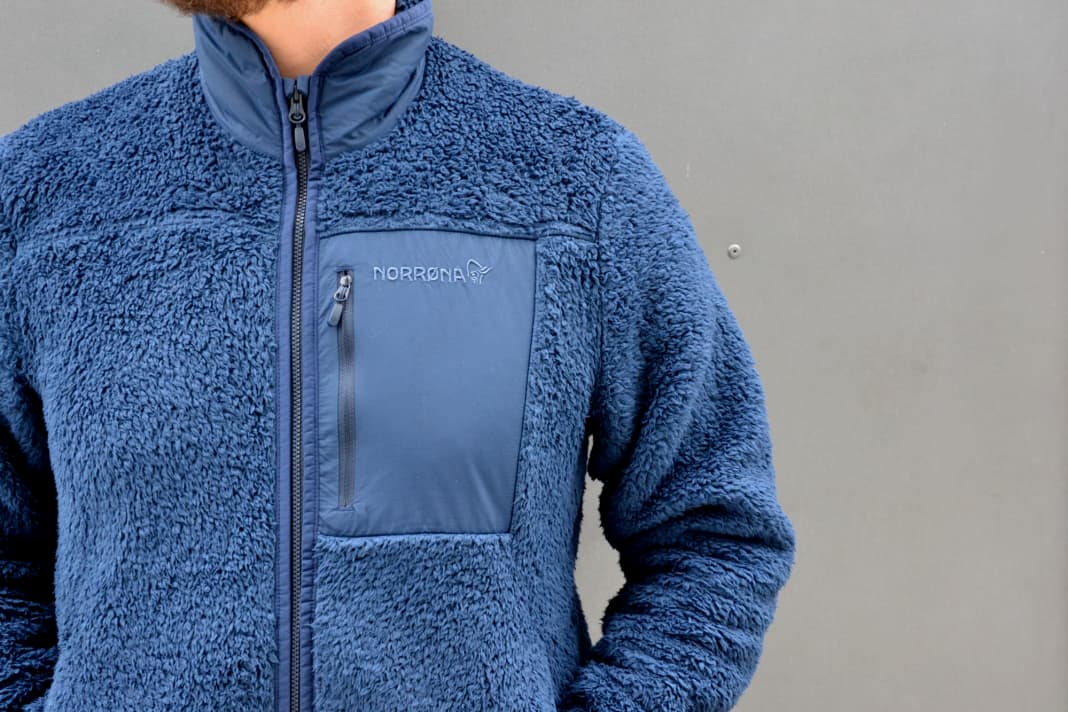 Dickes, zotteliges Fleece - das Norrøna warm3 Jacket hält extrem warm.
