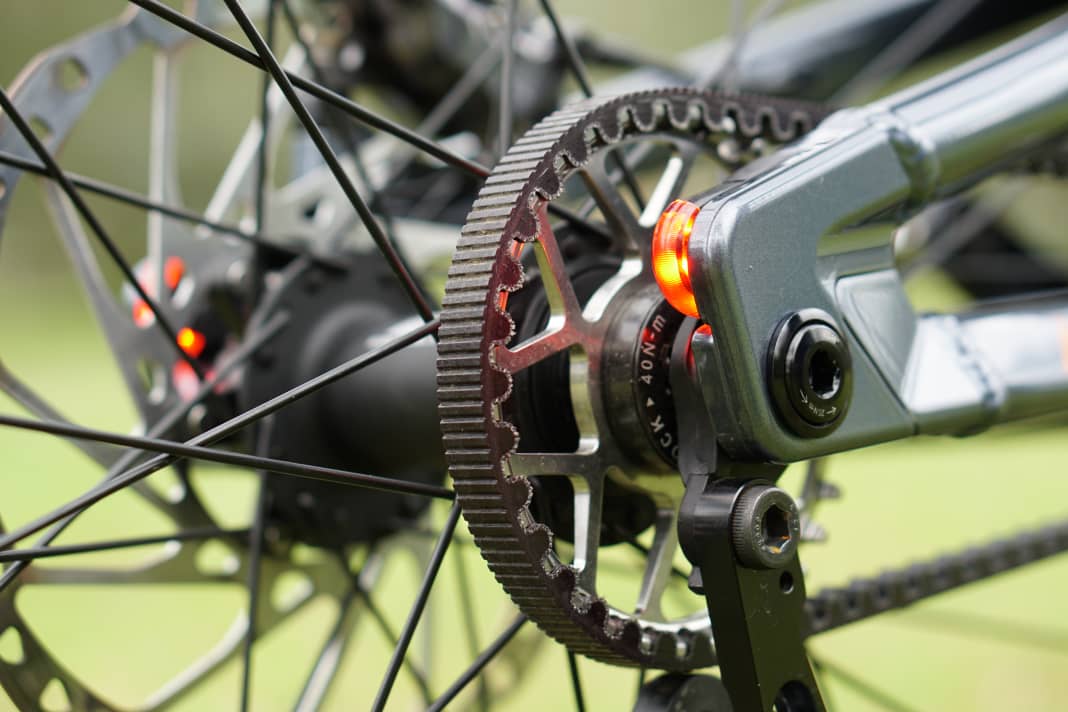 As known from other Bulls models, the Vuca also has unobtrusively integrated rear lights in the dropout.