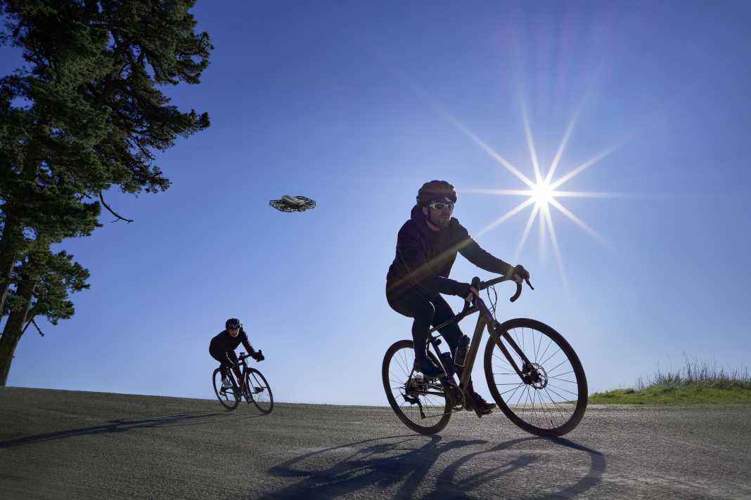 Zero Zero Robotics HoverAir X1: The two self-flying cameras Pro and ProMax are said to be child's play to operate: Simply take them out of the bag, unfold them and start automatic flight mode at the touch of a button. Price: 549 and 759 euros.