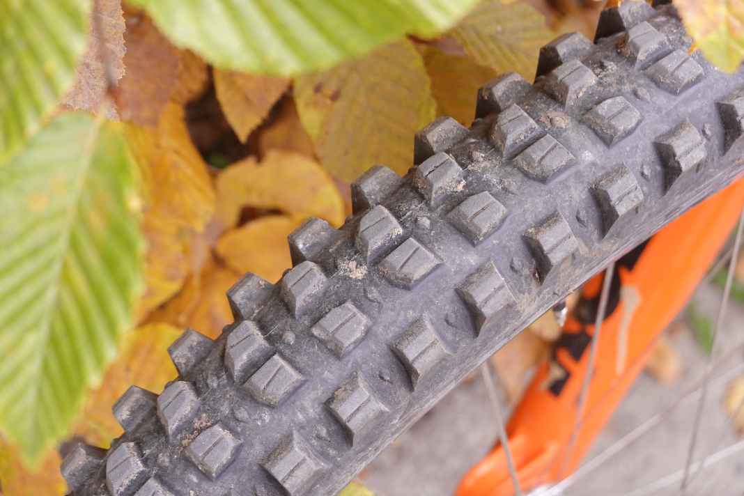 WTB Verdict front: digs reliably into bends.