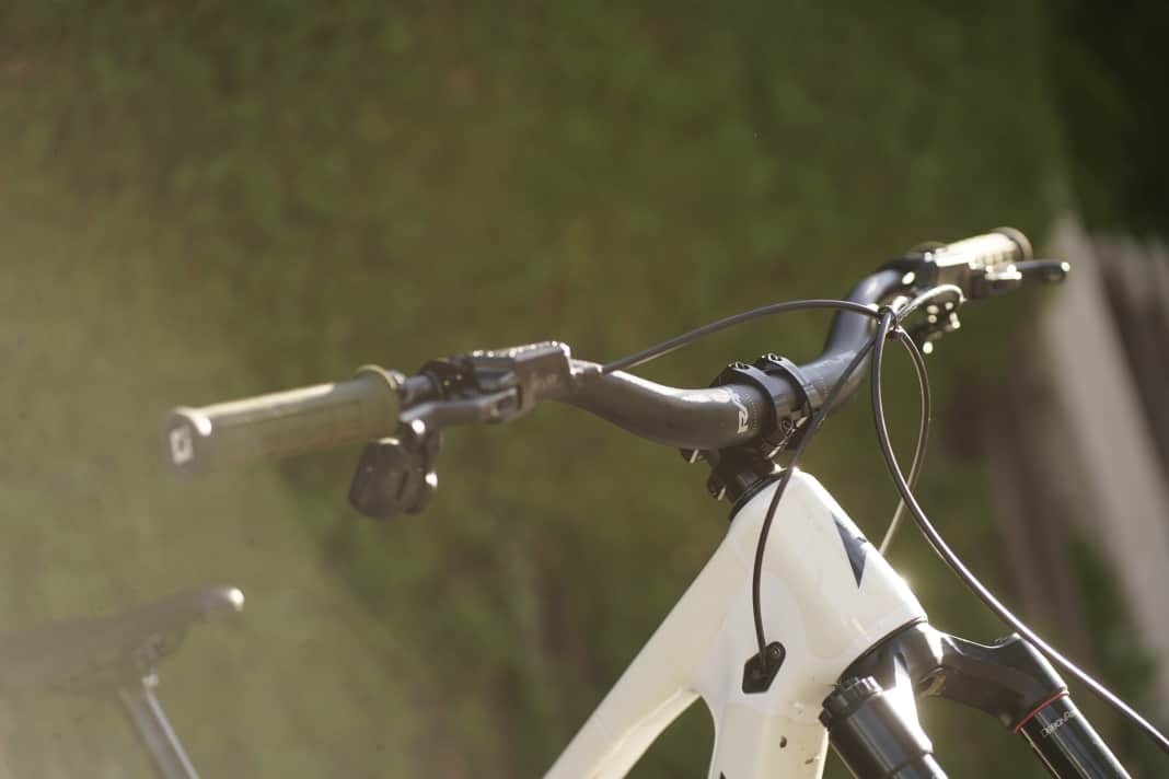 55 mm rise, solid aluminium construction and an RRP of 89.99 euros: the Race Face Atlas 55 is designed for gravity riders looking for a particularly robust, higher cockpit.
