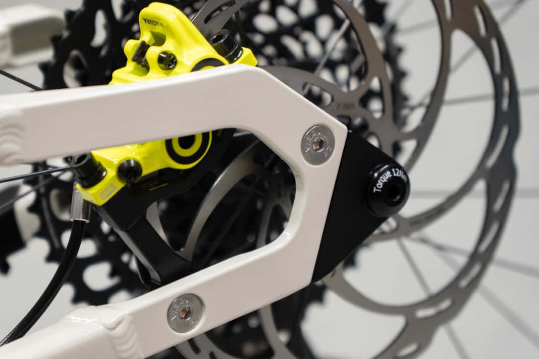 CrossWorx Cycles stattet seine vier Fullsuspension-Modelle mit einer neuen Ausfallenden-Konstruktion aus.