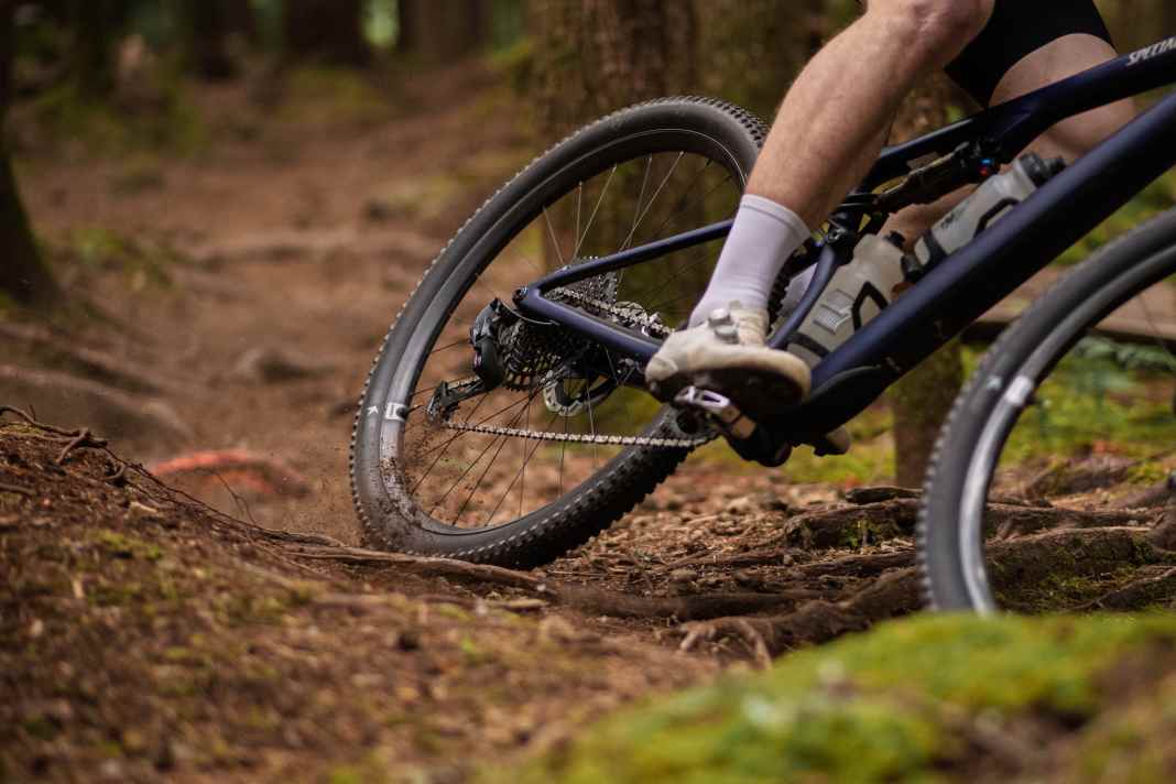 The complete Race Face Era SL wheelset in the version for 6-bolt brake discs weighs in at just 1530 g - according to Race Face, this makes the Era SL the brand's lightest carbon rims to date.