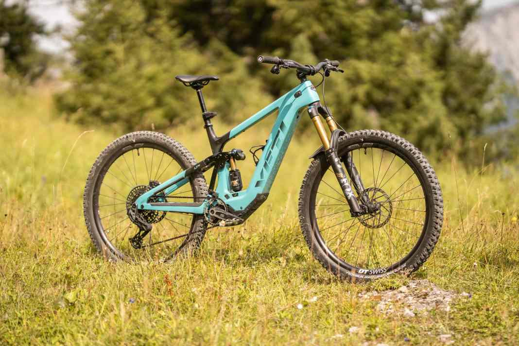 Mit dem Enduro E-Bike LTe stellt Yeti einen fokussierten Racer mit Bosch-Motor auf die Reifen.
