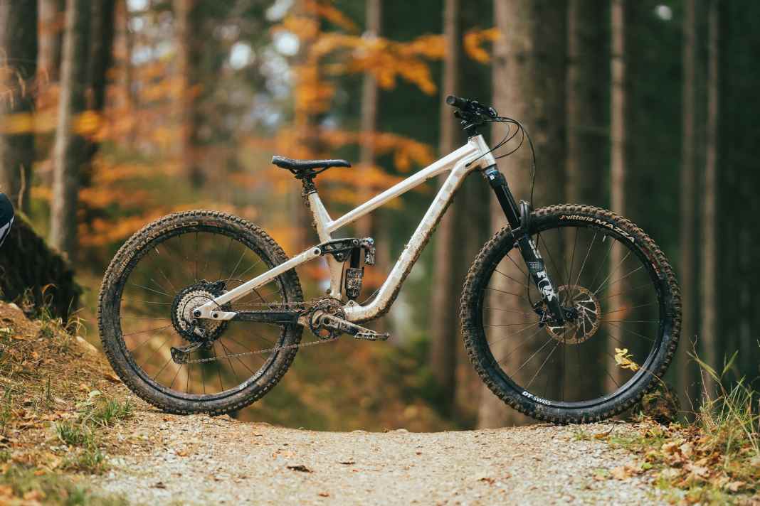 Haro Greer Alloy LTD 2 / 17.6 kg1 / 170/160 mm / 29/ 27.5" / 4299 Euro / aluminium