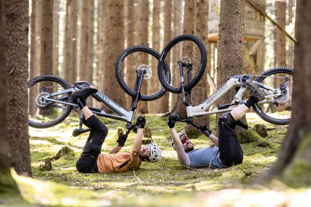 Do legt's di nieder! Canyon und Cannondale liefern sich ein Duell auf Augenhöhe.