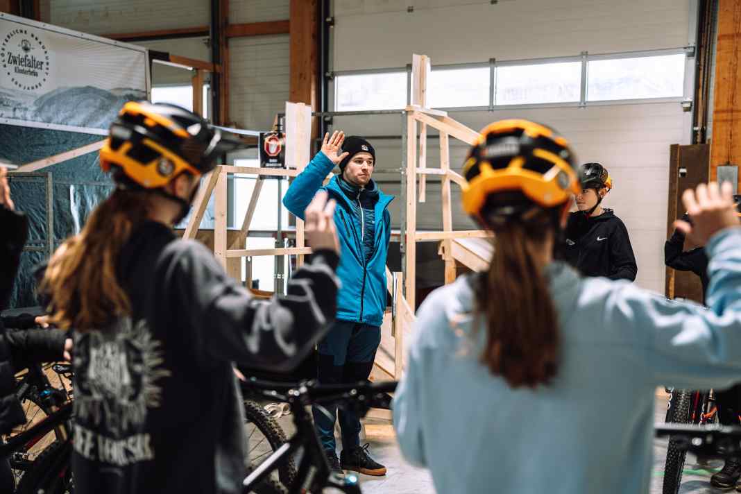 Volunteering in cycling offers many benefits for both the volunteer and the organisation. There are still vacancies available for 2026.