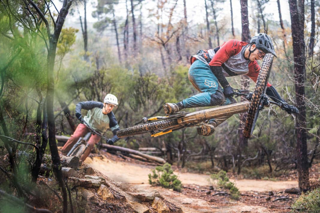 A duel of affordable enduro bikes: What can the Cube Stereo Hybrid 160 and Haibike NDuro do for around 5700 euros? Ready for tough terrain?