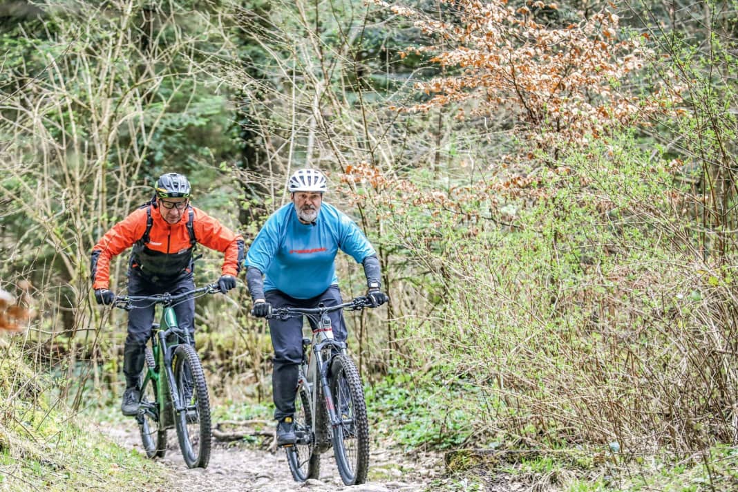 Ellbogen noch etwas beugen, Blick voraus und "tanzen, statt stochern". So einfach wäre es.