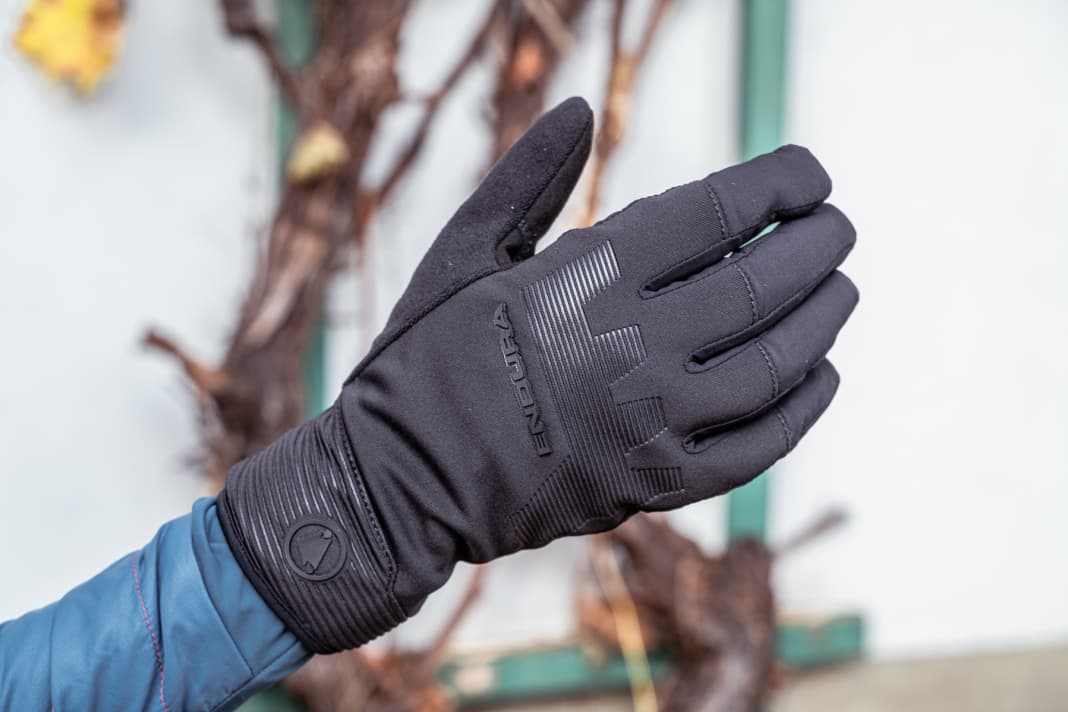 Wasserdicht und warm genug für lange Winterrides: der Endura MT500 Freezing Point Waterproof Glove