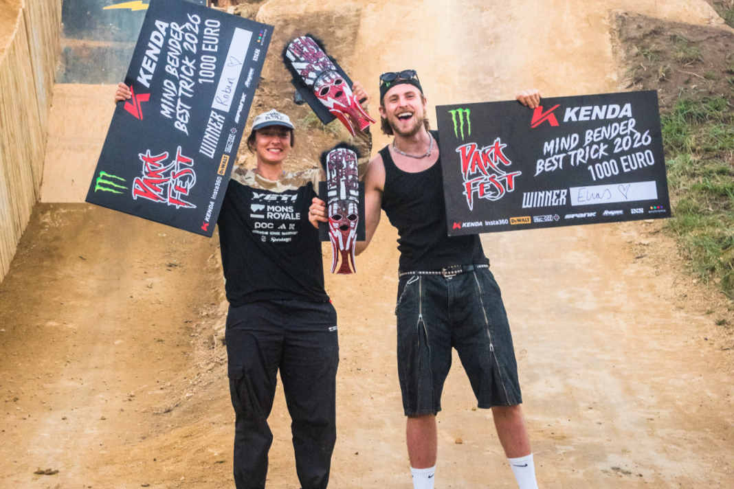 Perception shifter - that's the name of the "Mind Bender" award for the most blatant trick at Darkfest. The winners: ex-soldier Robin Goomes from New Zealand and bon vivant Elias Ruso from Austria.