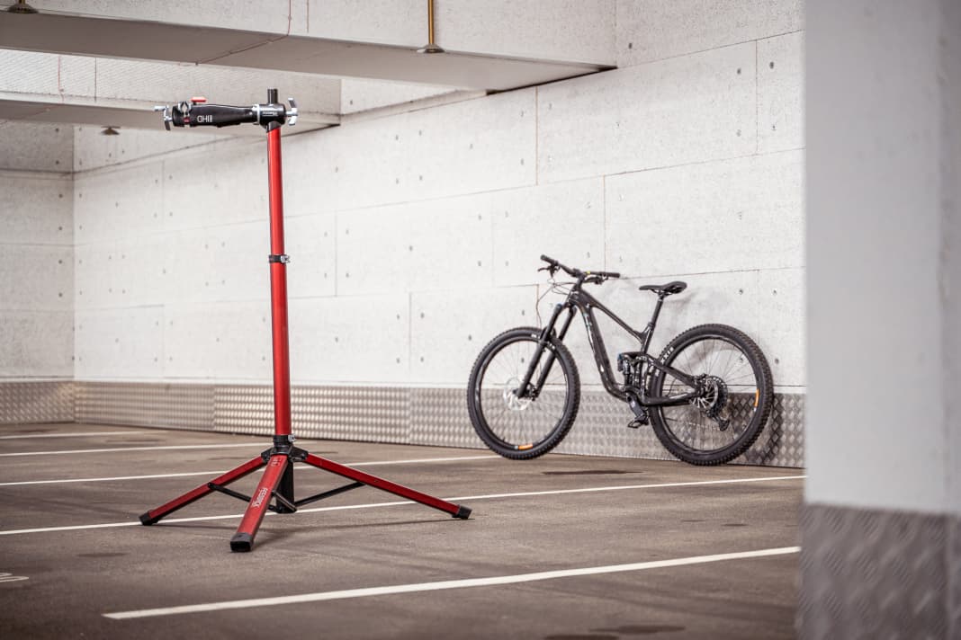 Heavy-duty kickstand: the new Pro Mechanic HD from Feedback Sports