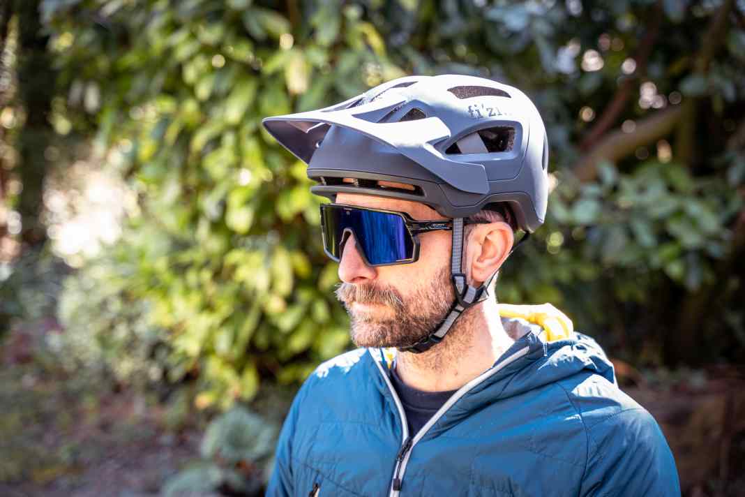 Fizik Kassis is the name of the brand new trail helmet from the Italian brand. We tested the newcomer in the lab and in practice