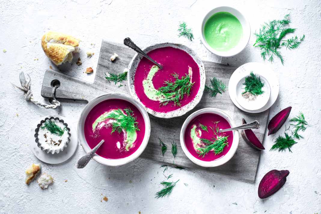 Delicious, savoury dishes are just right for cyclists in winter. We show you five healthy recipes.