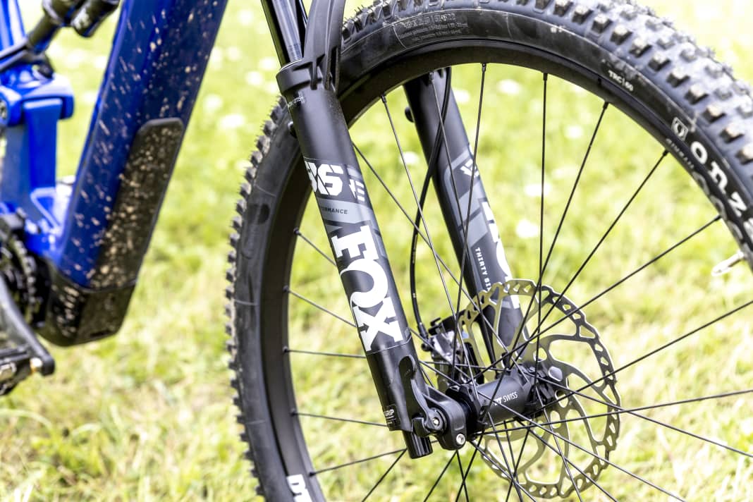 Fox 36 Performance - on a bike for 8000 euros we would like to see a higher quality class in the Fox portfolio.