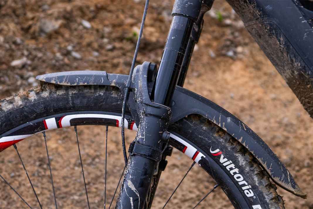 Zefal Deflector FM40: Large splash guard for mountain bikes.