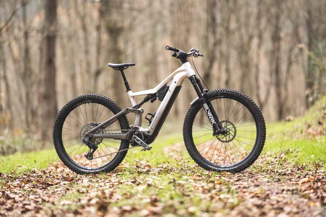 Focus Jam² 6.0 // Bosch Performance CX // 600 Wh // 160/150 mm // 29-inch // 24.7 kg // 7999 euros