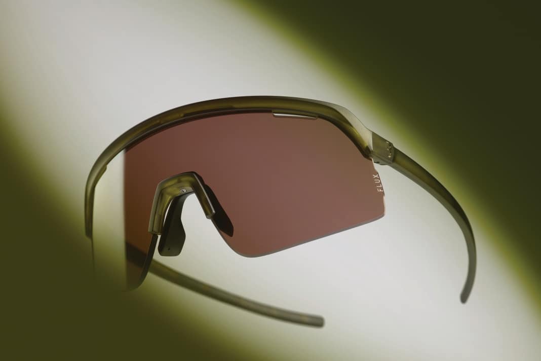 BBB Cycling has introduced two new sunglasses. The Valor Flux sports glasses are completely new.