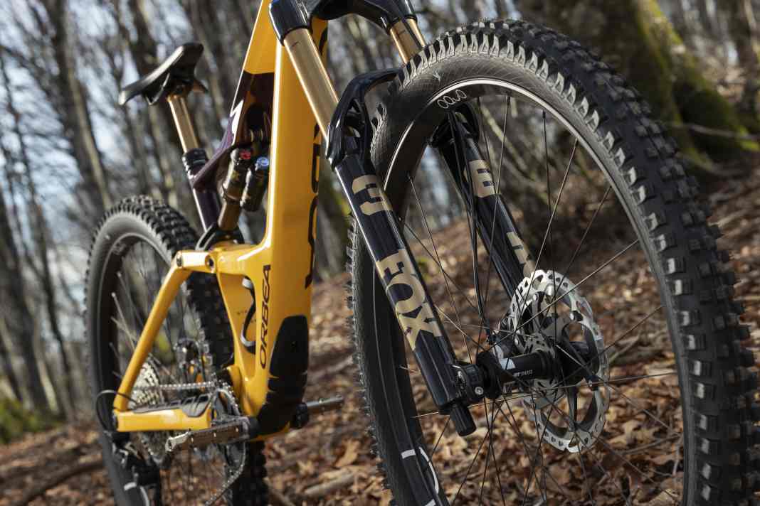 Fox legt die Trailgabeln 36 und 34 neu auf.