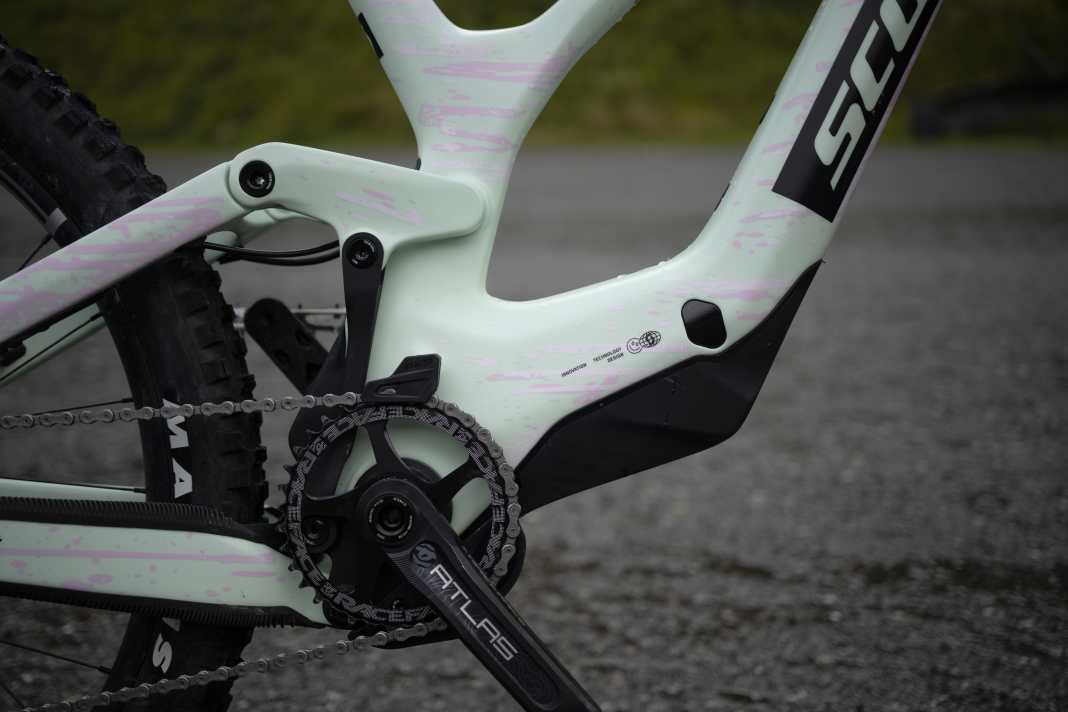 Pretty massive. The Gambler down tube.