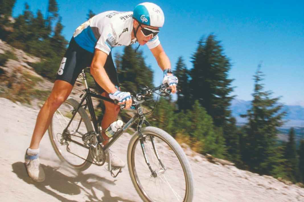 The photo shows John Tomac during the 1987 World Championships in Mammoth, USA. Would you still have fun on that bike today?