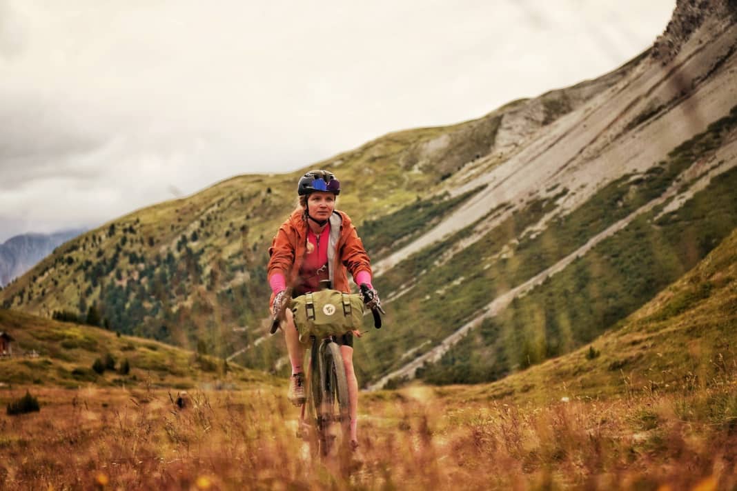 Les sacoches de vélo Specialized x Fjällräven testées lors d'une randonnée de 1200 kilomètres en Gravel Bikepacking