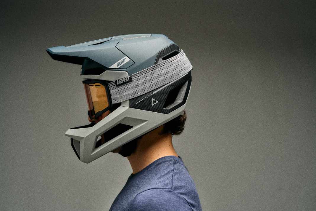 Der neue Leatt Gravity 5.0 soll die Messlatte bei leichten Fullface-Helmen höher legen: 710 Gramm in Größe M sind kein Rekordgewicht, doch zahlreiche Features sollen auch Schutz und Komfort verbessern.