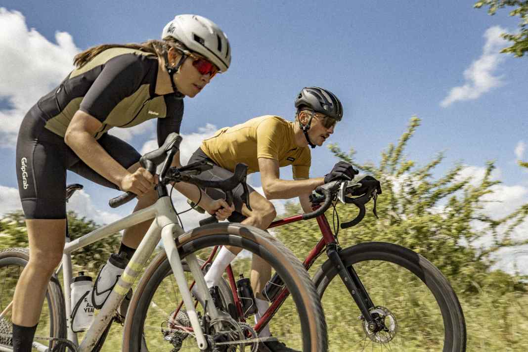 Dans le cadre du Deutschland-Trail Gravel-Edition, il y a de superbes prix à gagner. Entre autres, des bons d'achat de vêtements GripGrab d'une valeur de 350 euros.