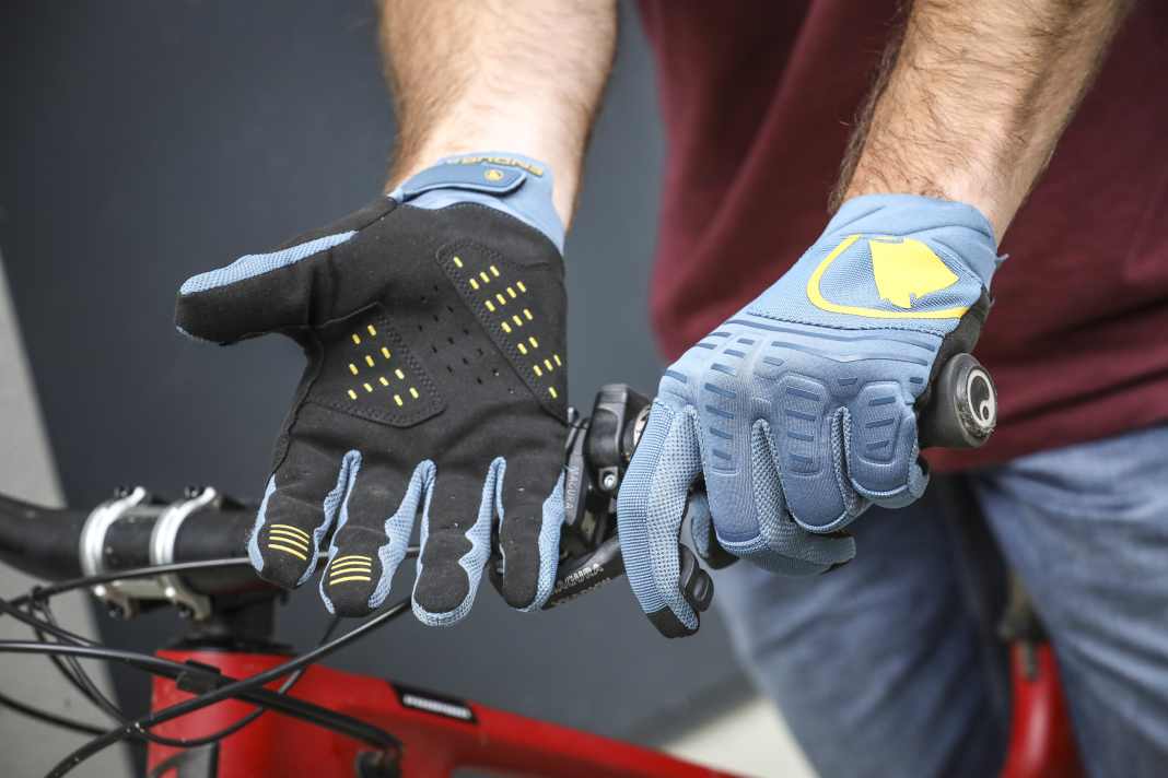 With the Singletrack II, Endura wants to offer a robust glove with a high level of protection for trail bikers