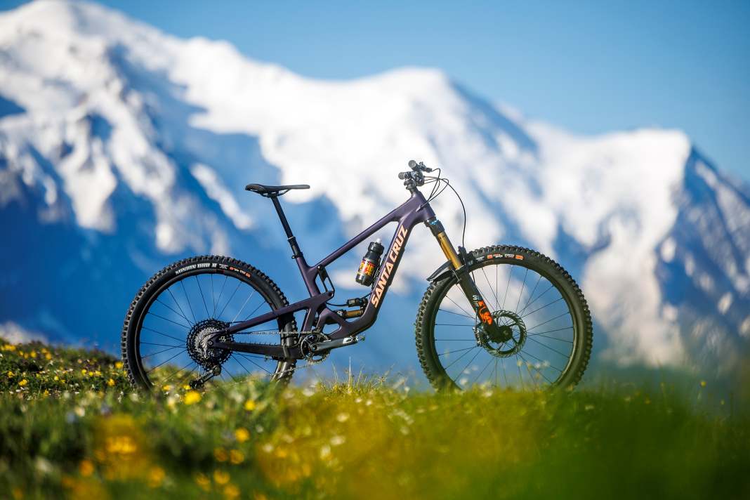 The new Santa Cruz Hightower 4 fits perfectly into the Californian company's line-up and receives proven updates.