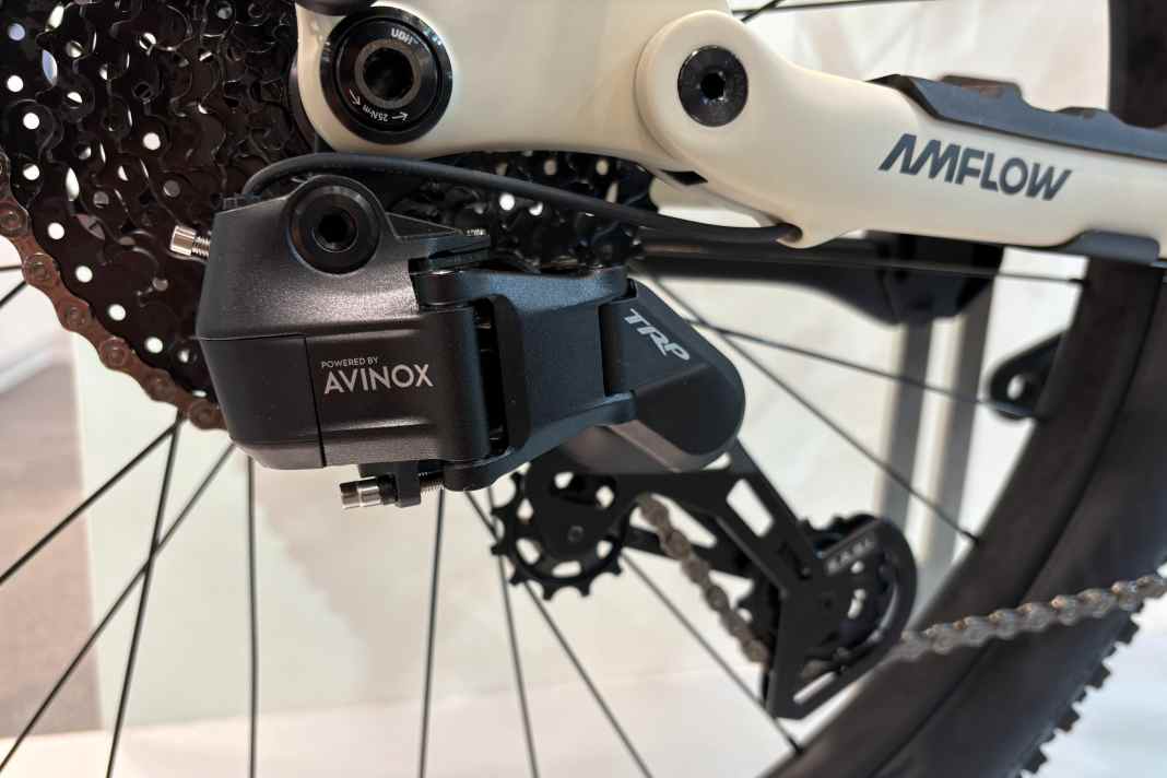 The TRP E.A.S.I. rear derailleurs, powered by Avinox, are said to be specifically designed to match the high performance specifications of Avinox motors.