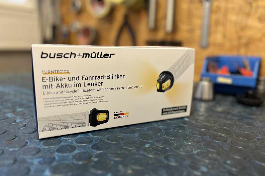 Blinken statt Winken - mit den Fahrrad-Blinkern von Busch+Müller.