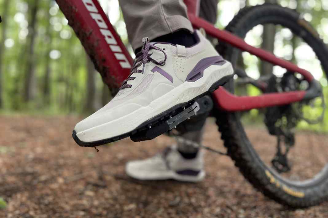 The look polarises. My mate Piotr says: "Blimey, it looks like a running shoe". The Seeker really does look different from classic bike shoes.