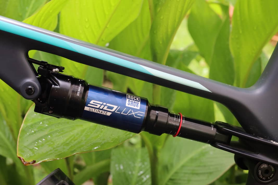 The BIKE test shows whether the Rock Shox Sid Ultimate 3P shock is the ultimate powerhouse for XC bikes.