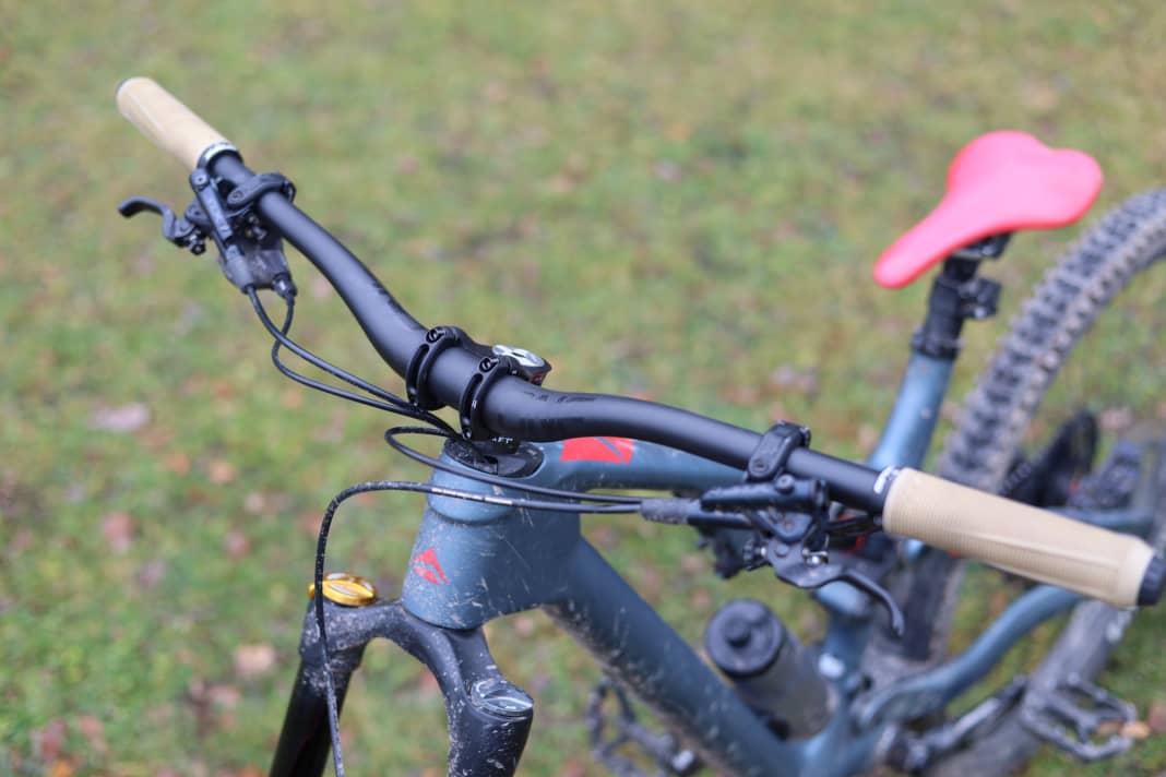 Flex series - Comfort for MTB: The OneUp carbon handlebars in the test ...