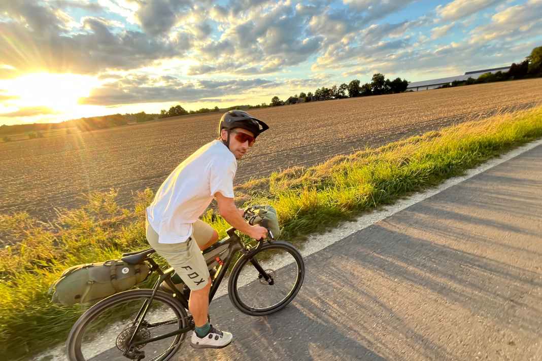 Let´s go! Das Bianchi Arcadex auf der ersten Etappe Richtung Ostsee. Wer meint, meine Sattelstütze sei zu niedrig, ... hat Recht.