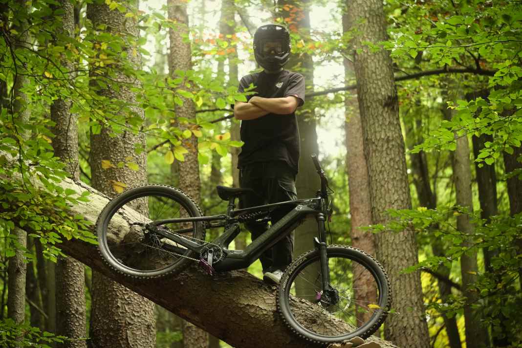 Repetition is the be-all and end-all if new tricks and manoeuvres are not only to work, but also to become part of muscle memory. This is exactly where the e-bike shows its greatest strength.