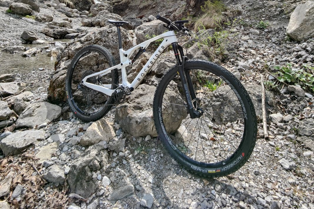 We tested the Rockrider Race 900 on long tours in the Alps.