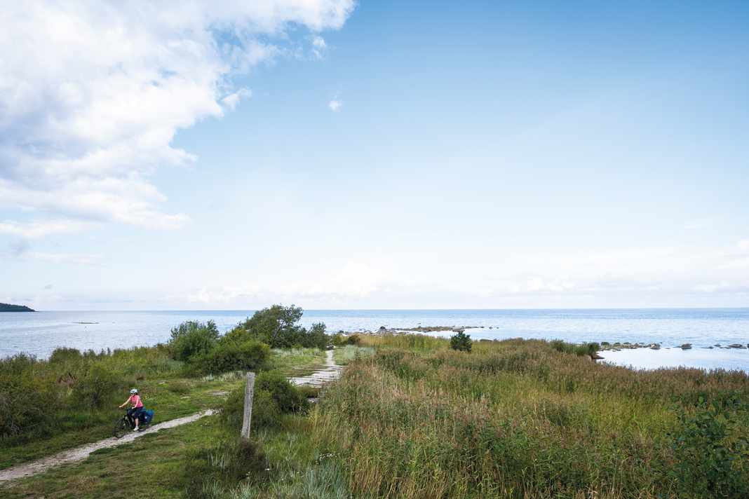 Bei Toolse hat die Route Erstkontakt mit der sanft anschwappenden Ostsee.