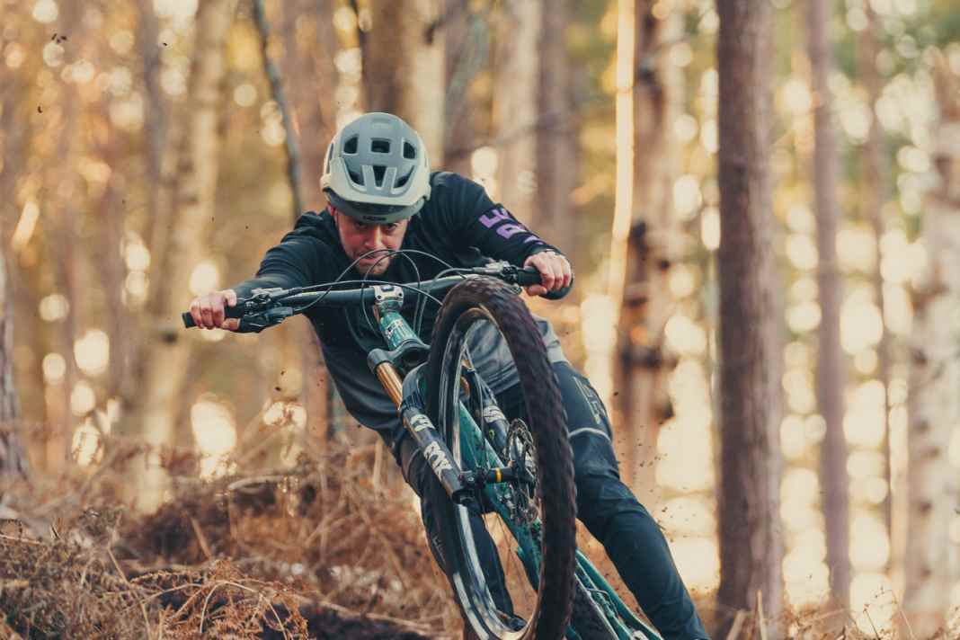 Loam rider Drilling through loam (fresh, soft soil) and braaping like Jono Jones - the Hugene works very well.