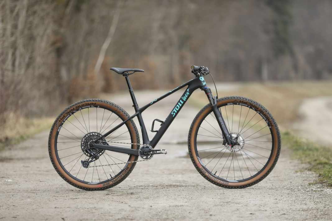 Das Stoll Nextgen 29 mit Carbonrahmen will der neue Star am Kinderbike-Himmel werden.