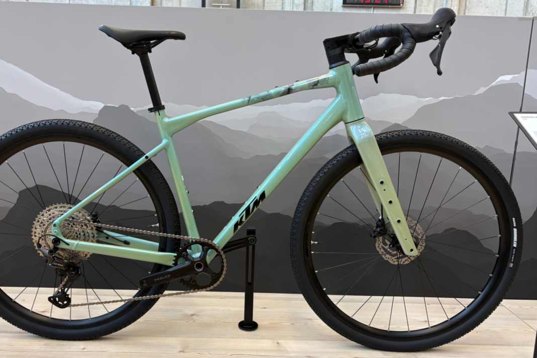 KTM Gravelator 15: Aluminiumrahmen Carbon-Gabel und 1x12-Schlatung für 1399 Euro