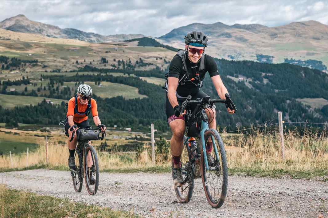 Lukas Hörnchen has written an experience report about the Sneak Peaks, a bikepacking expedition