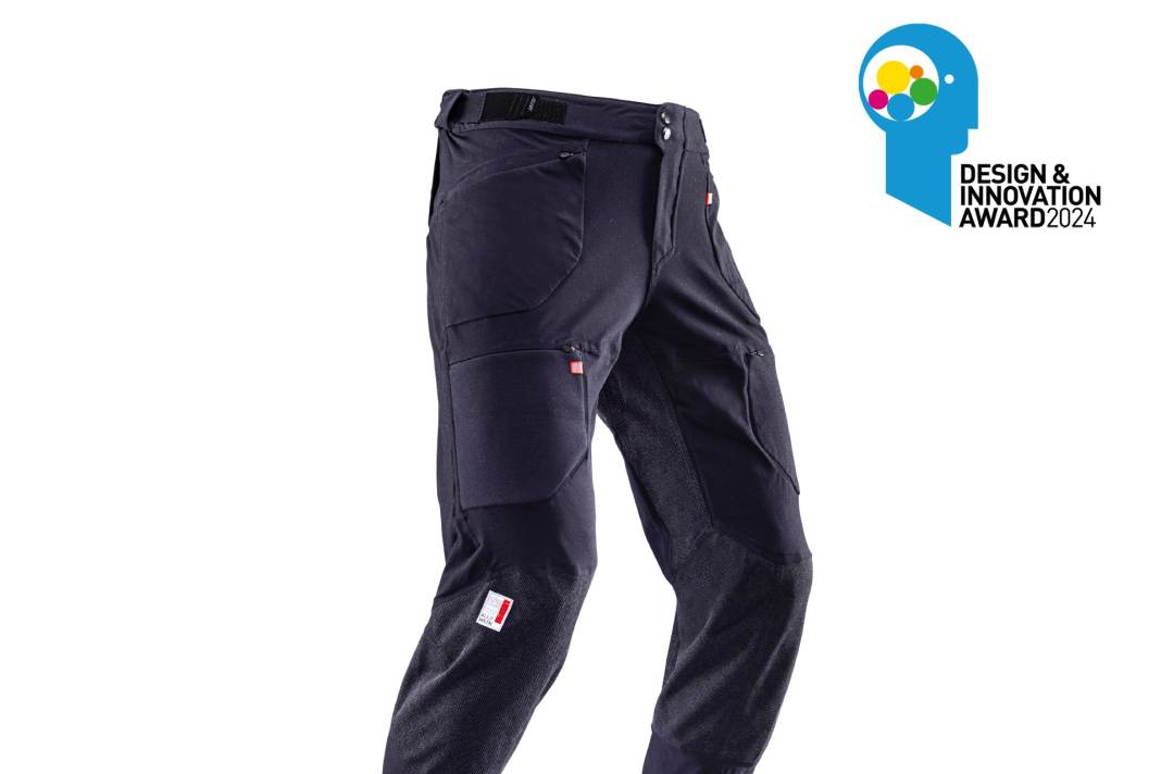The long Leatt MTB 4.0 All MTN Pants in black ...