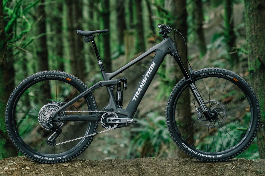 The Repeater GX is the "entry-level model" for a whopping €11,799 and comes with Rockshox Select/Select+ suspension.