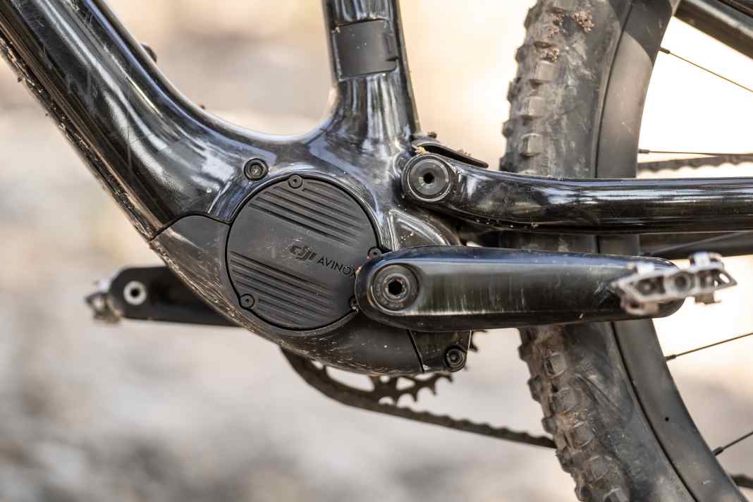 DJI Avinox: With a peak power of around 1000 watts at just 2.57 kg, the Avinox puts everything that has gone before in the shade. The Chinese drive also has really good soft skills, a great app and is usually relatively quiet.