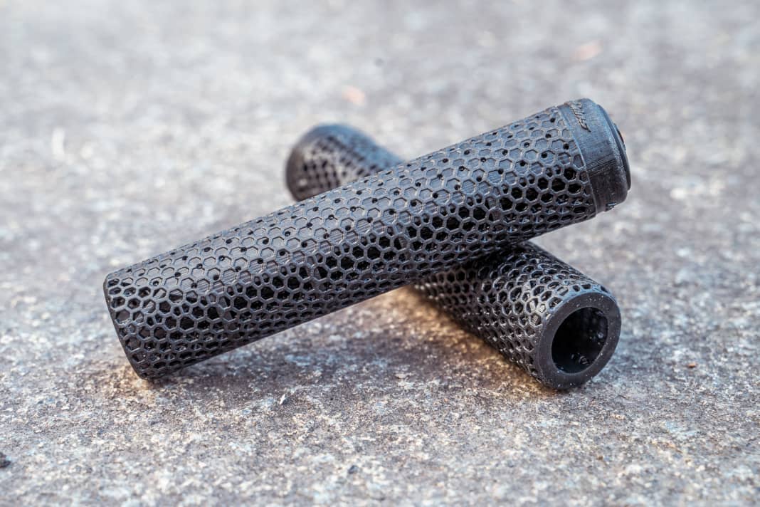 Fresh from the 3D printer: the Lizard Skins 3DGRP